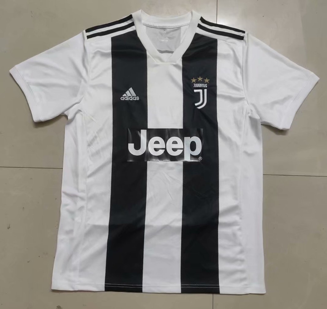 18-19 Retro Version Juventus Home Black & White Thailand LS Soccer Jersey AAA-TY