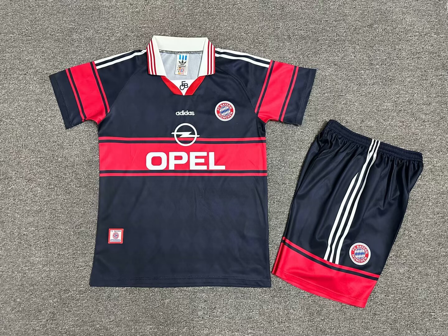 Kids 97-99 Retro Version Bayern München Home Red & Black Kids/Youth Soccer Uniform-1040