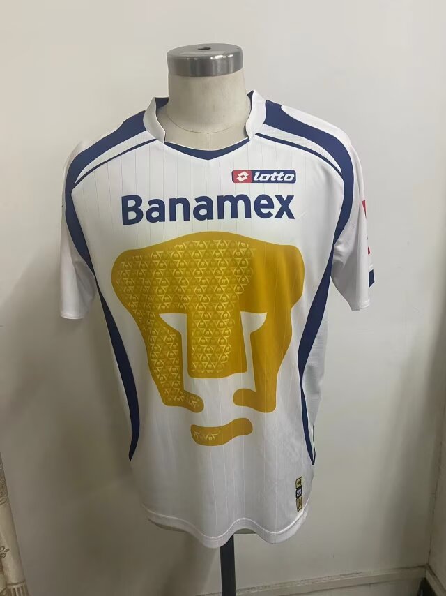 Player Retro Version 08 Pumas UNAM Home White Thailand Soccer Jersey AAA-912