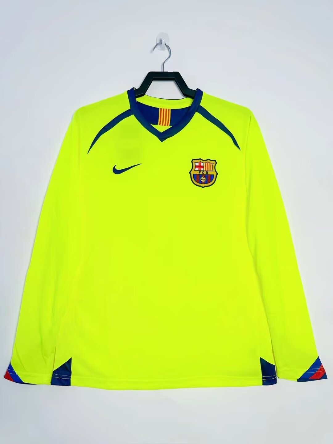 2005-2006  Retro Version Barcelona Away Fluorescent green Thailand LS Soccer Jersey AAA-811