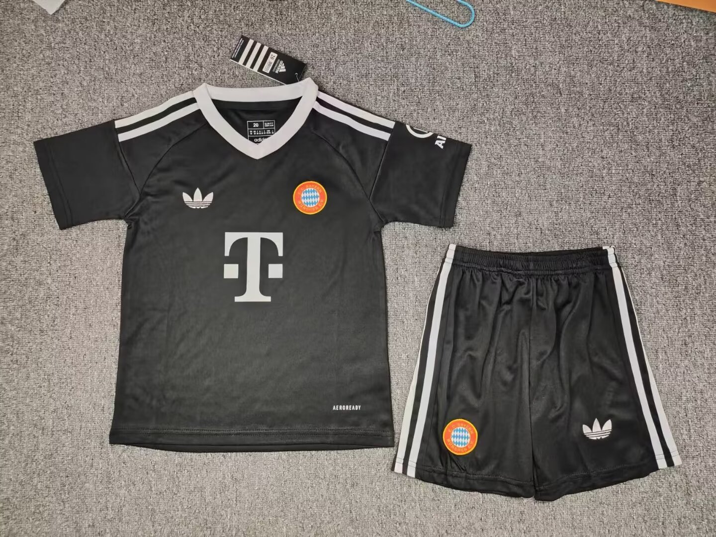 Kids 2024/25 Bayern München Goalkeeper Black Kids/Youth Soccer Uniform-BLY/522