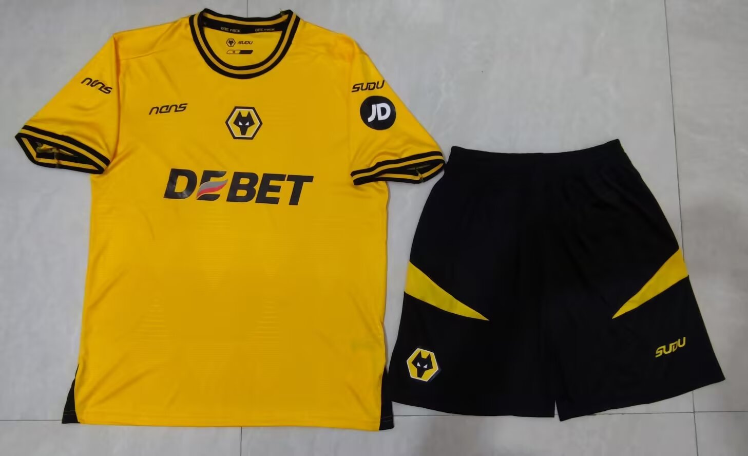 2024-2025 Wolverhampton Wanderers Home Yellow Soccer Uniform-315