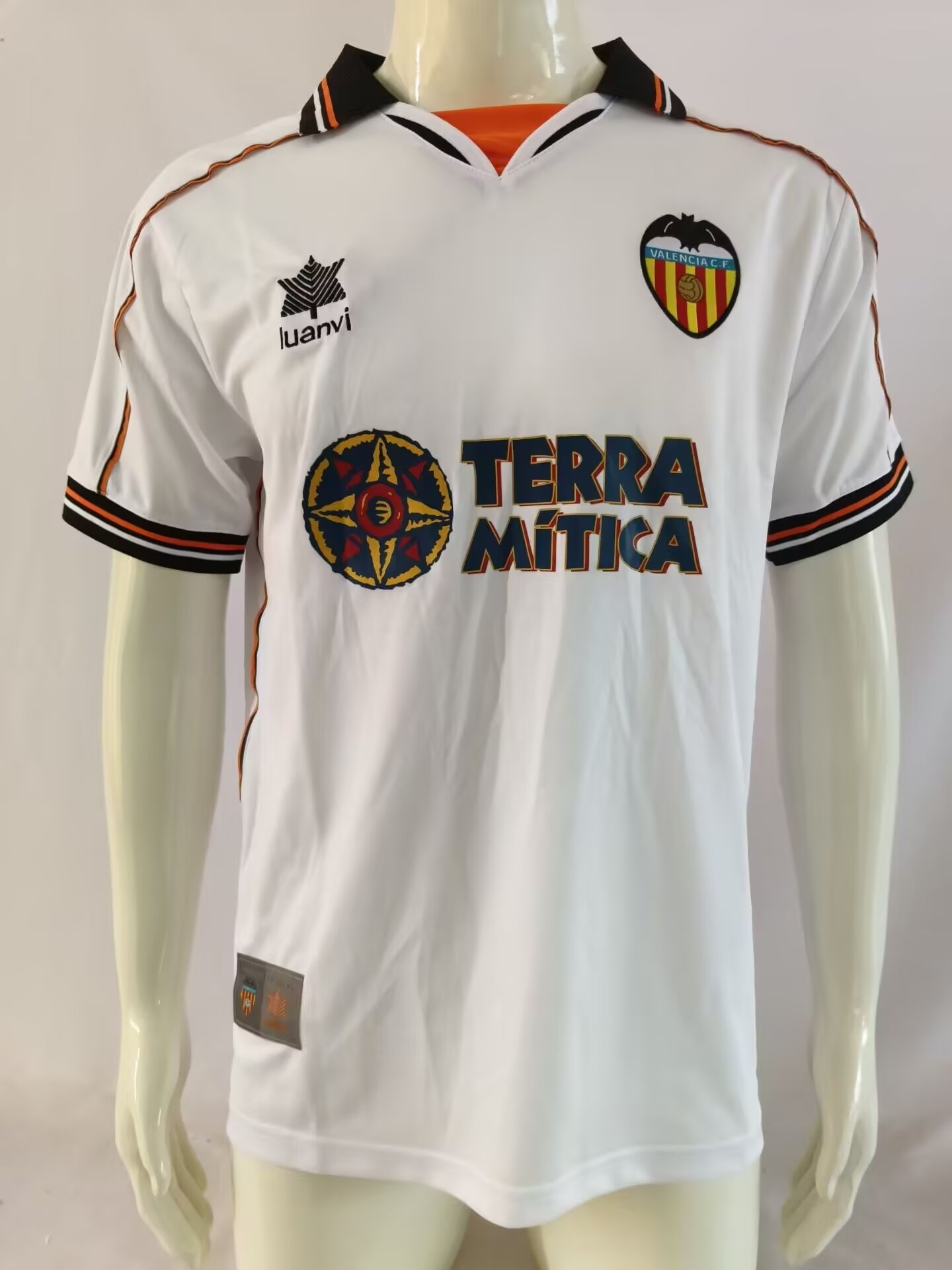 99/00 Retro Version Valencia Home White Thailand Soccer Jersey AAA-503