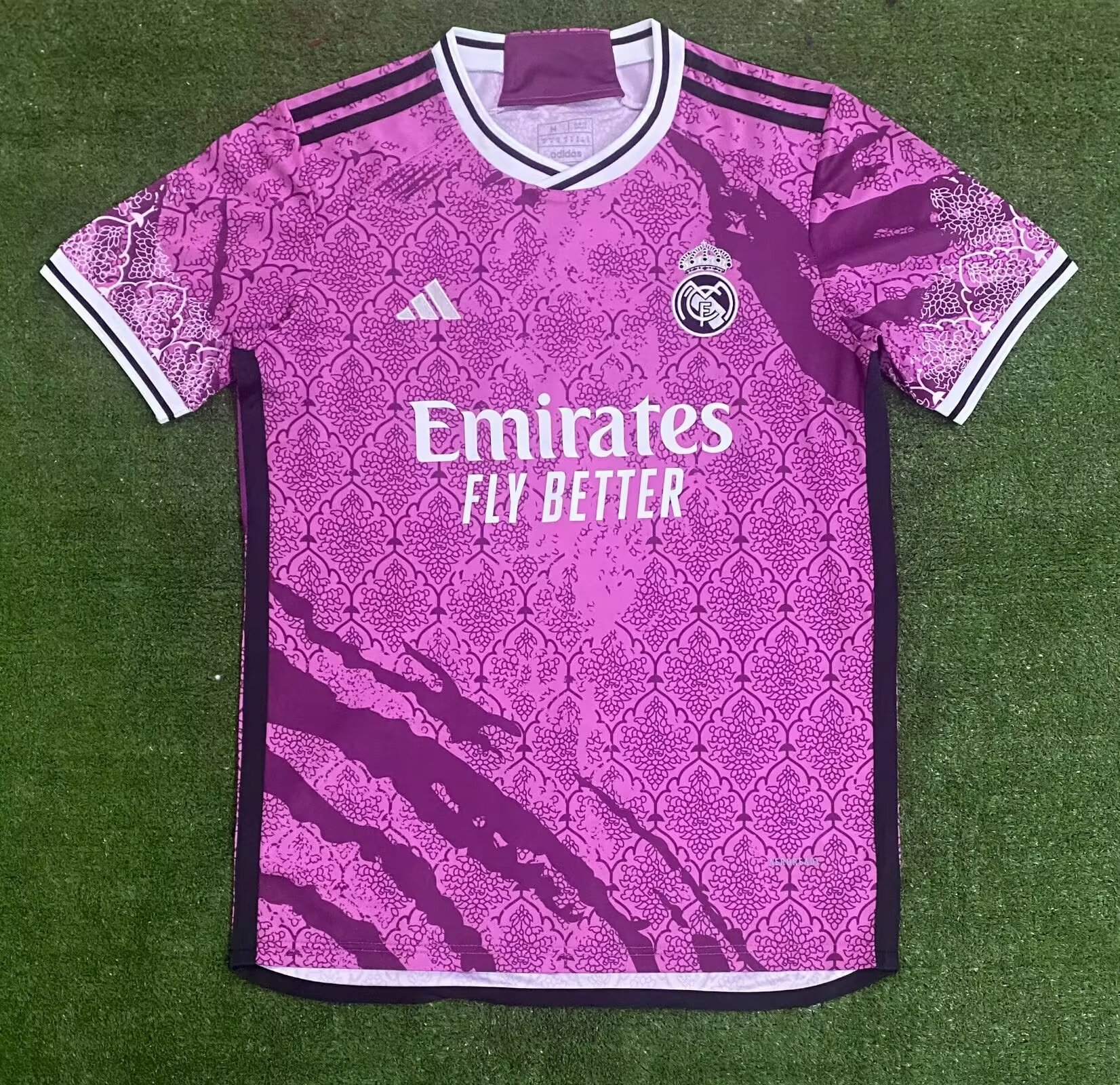 2024/25 Classic Version Real Madrid Pink Purple Thailand Soccer Jerseys AAA-416