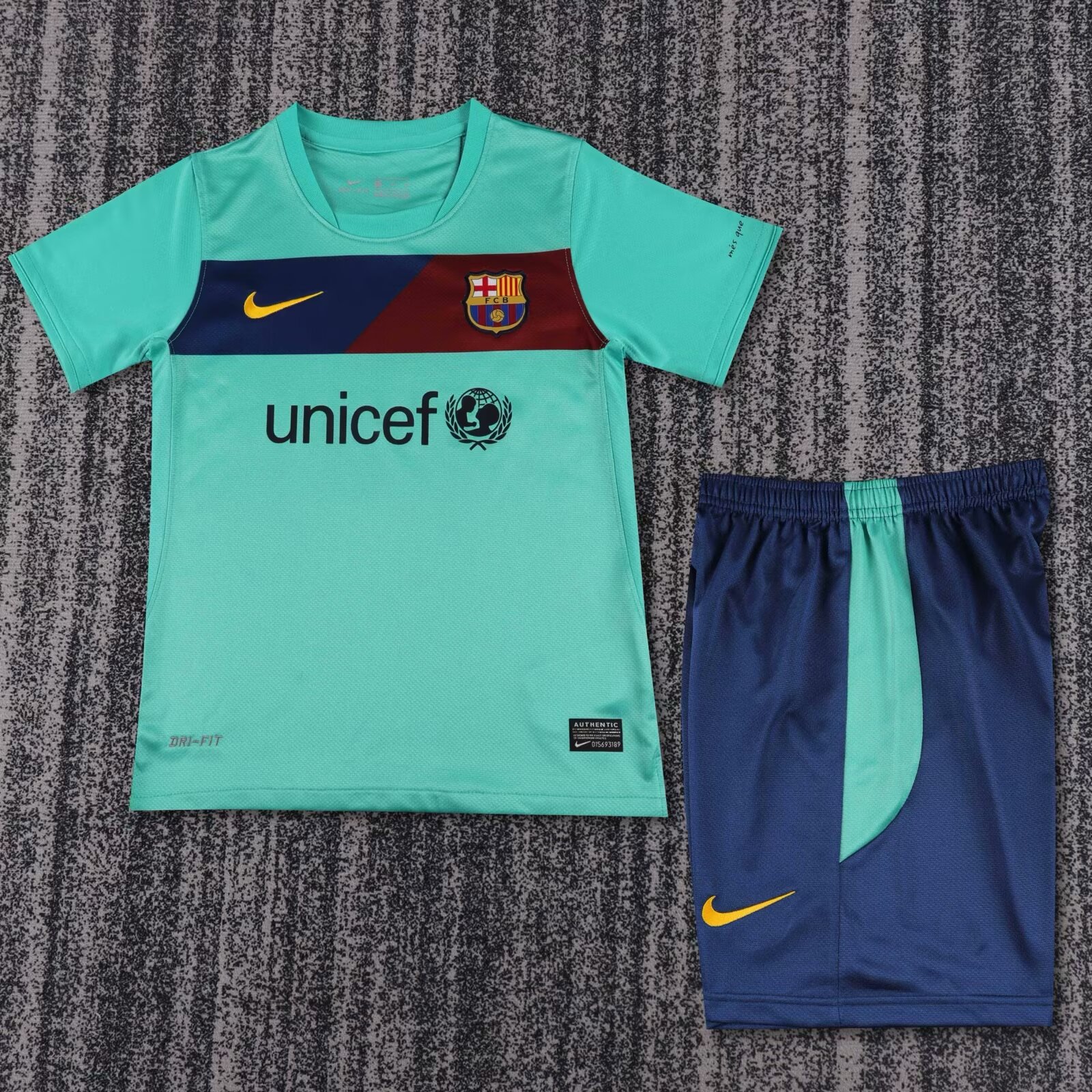 Kids 10/11 Retro Version Barcelona Away Green Kids/Youth Soccer Uniform-811