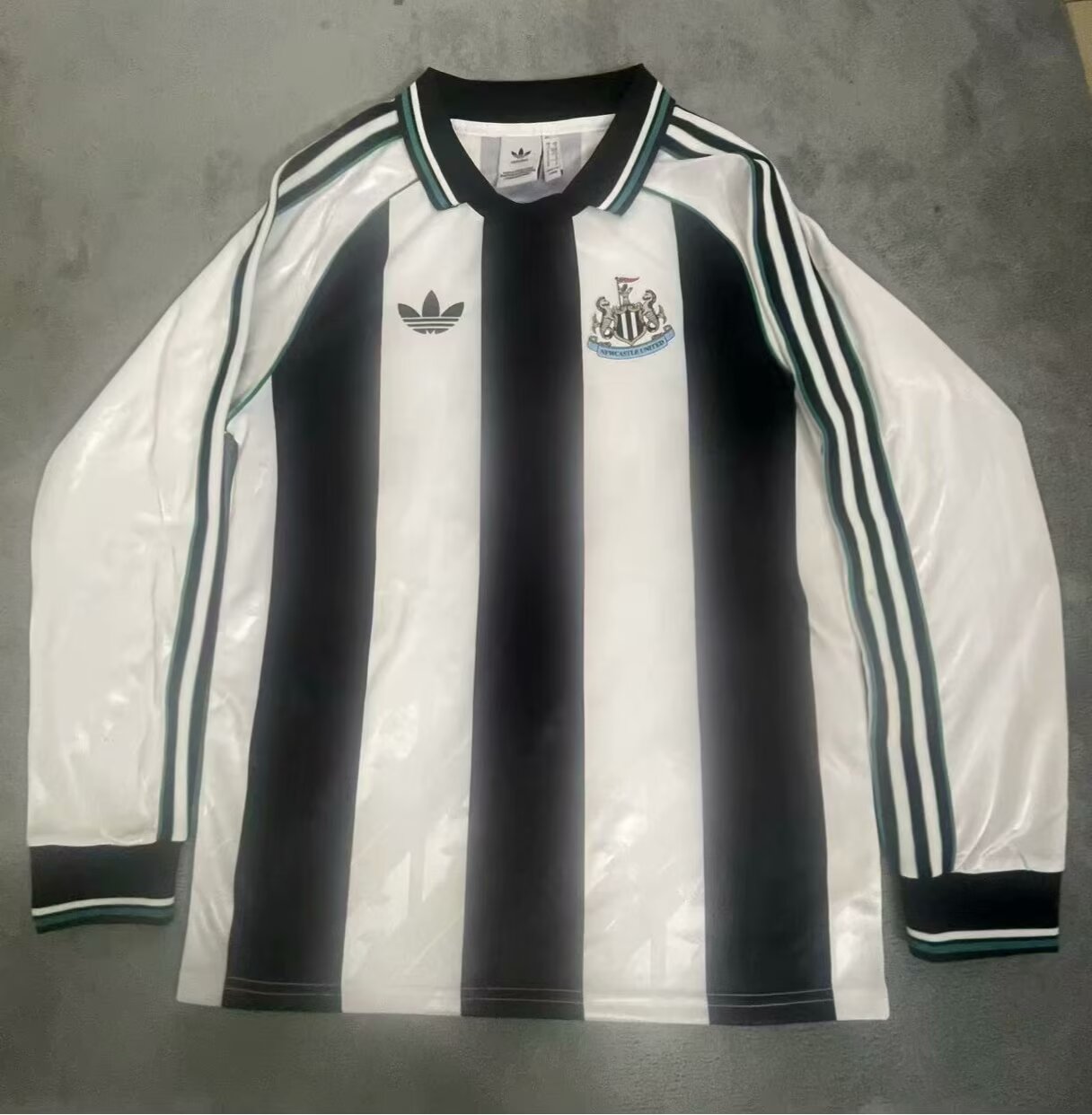 2024/25 Retro Version Newcastle United Black & White LS Thailand Soccer Jersey  AAA-1095