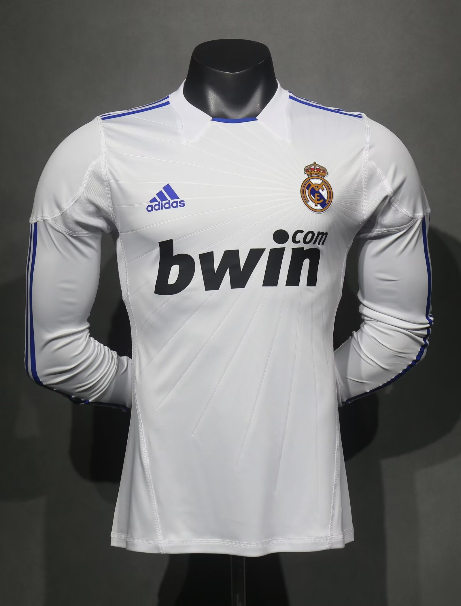 Player Retro Version 2010/11 Real Madrid Home White Thailand LS Soccer Jersey AAA-703